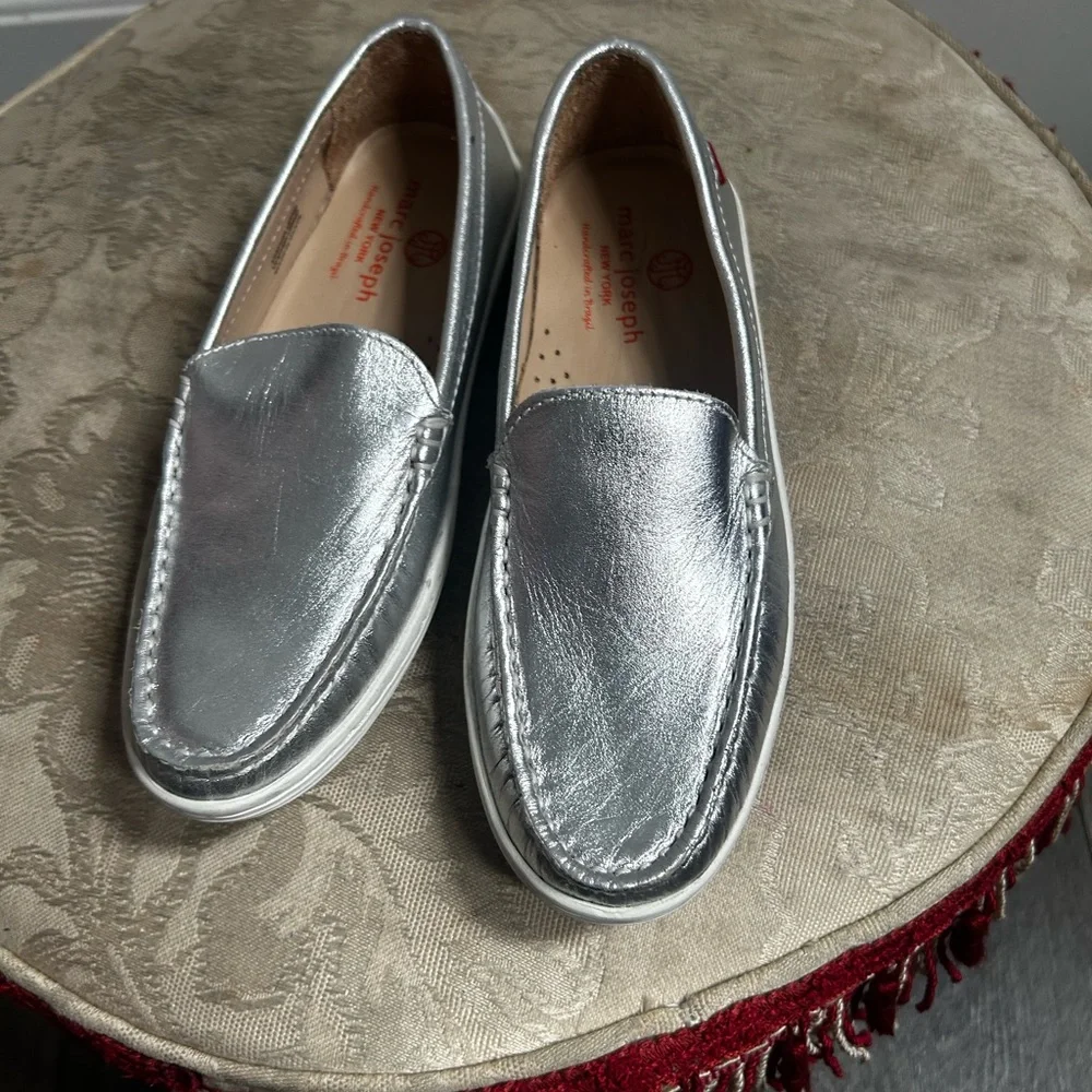 Marc Joseph New York Leather Broadway kids Metallic Silver Slip-On Loafers 2.5
